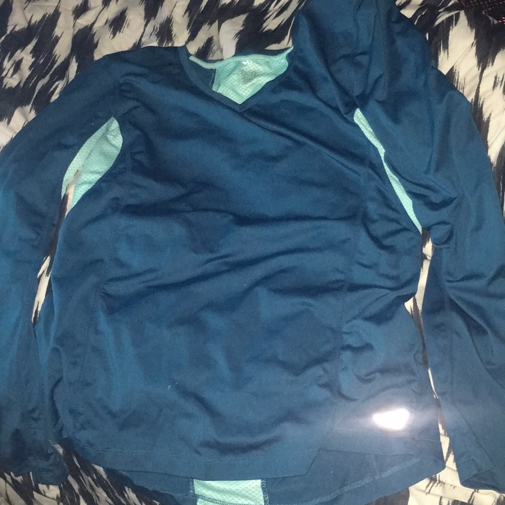 Long sleeve shirt perfect for workout